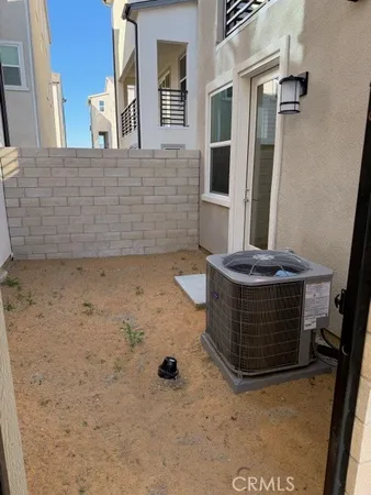 $4,400 | 27461 North Limber Pine Place, Newhall, CA 91381