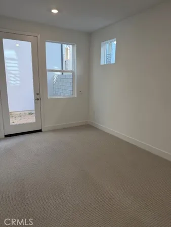 $4,400 | 27461 North Limber Pine Place, Newhall, CA 91381