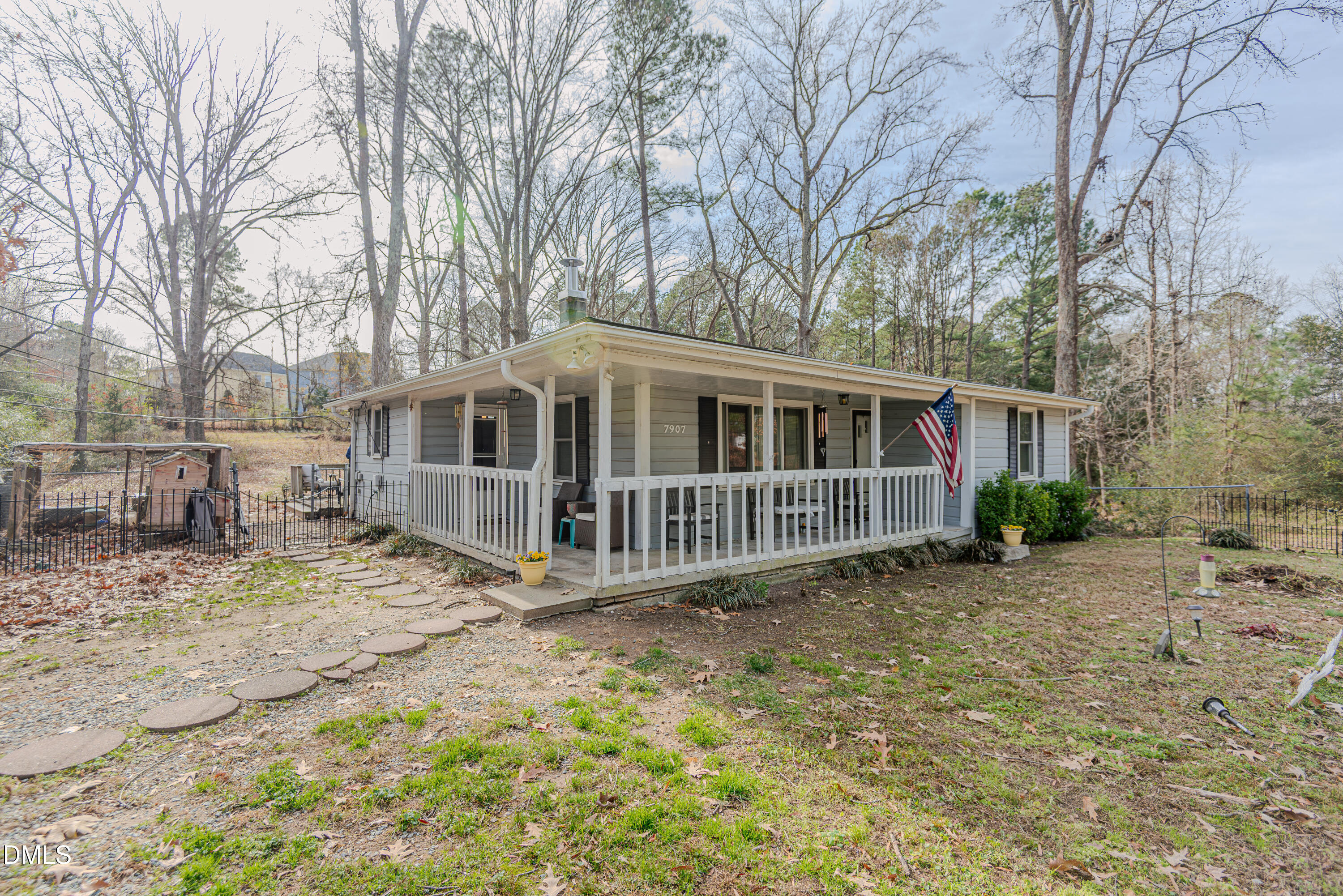 7907 Massey Chapel Road Durham, NC 27713 - Photo 4 of 30 _MGP7017