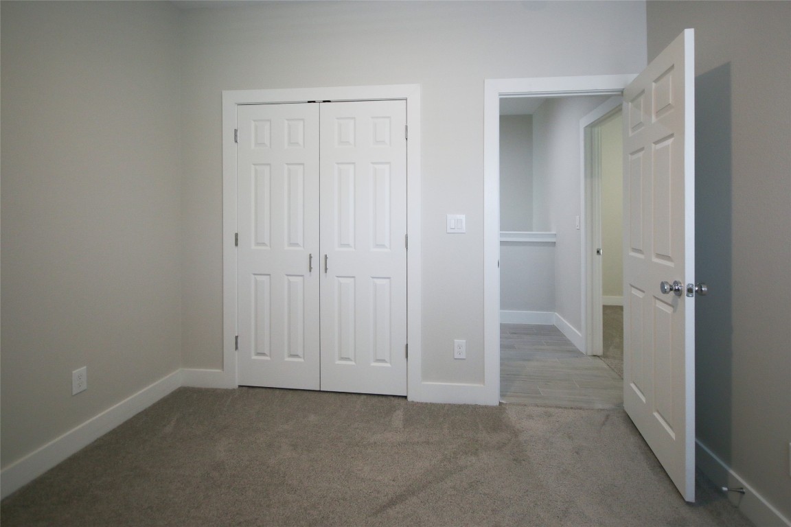 5113 Hershe Street, Unit B Houston, TX 77020 - Photo 26 of 44 an empty room with closet area