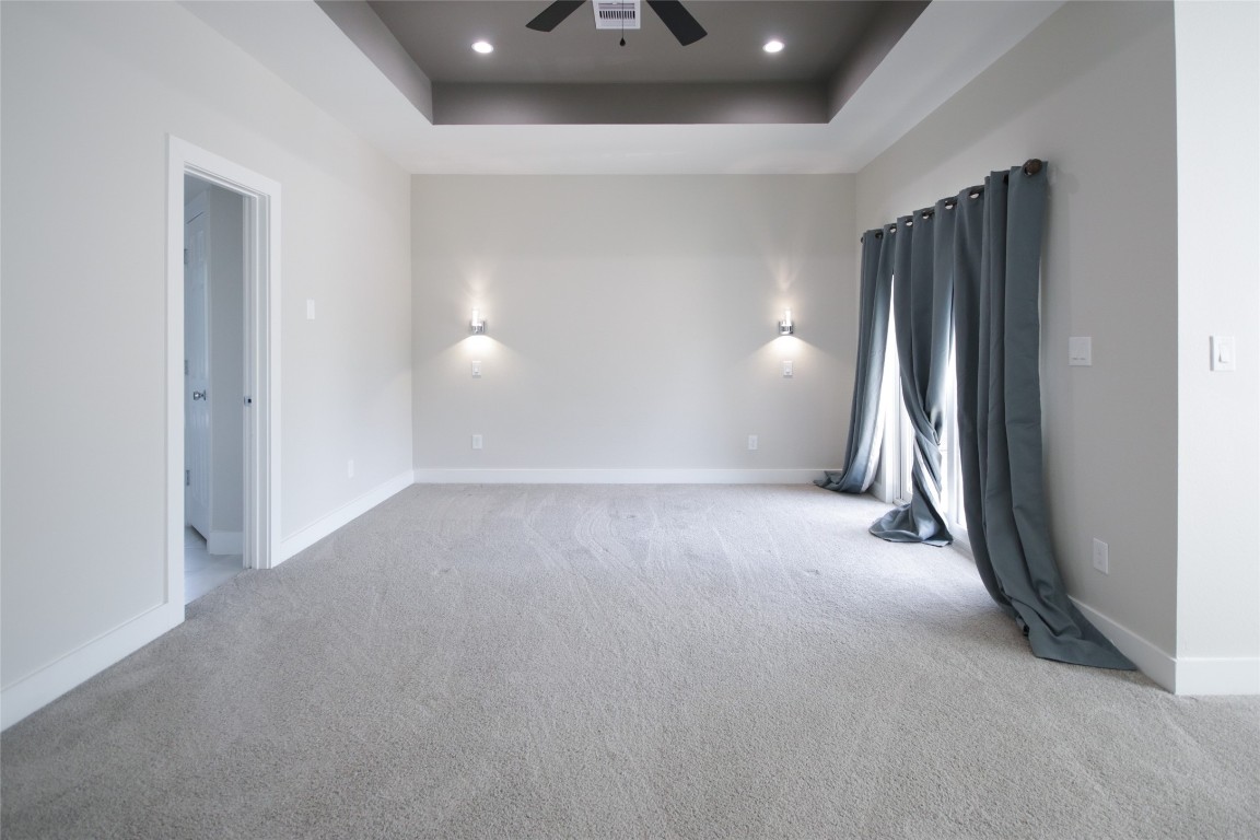 5113 Hershe Street, Unit B Houston, TX 77020 - Photo 32 of 44 a view of a livingroom with a staircase