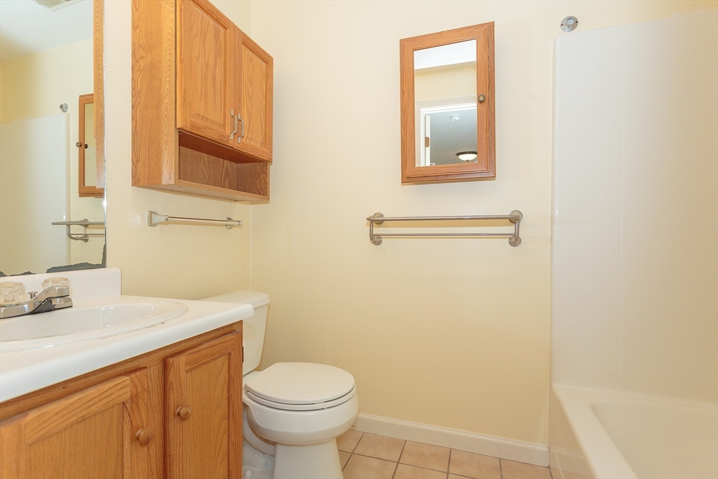360 Littleton Road, Unit H6 Chelmsford, MA 01824 - Photo 17 of 27 Gallery Image 17