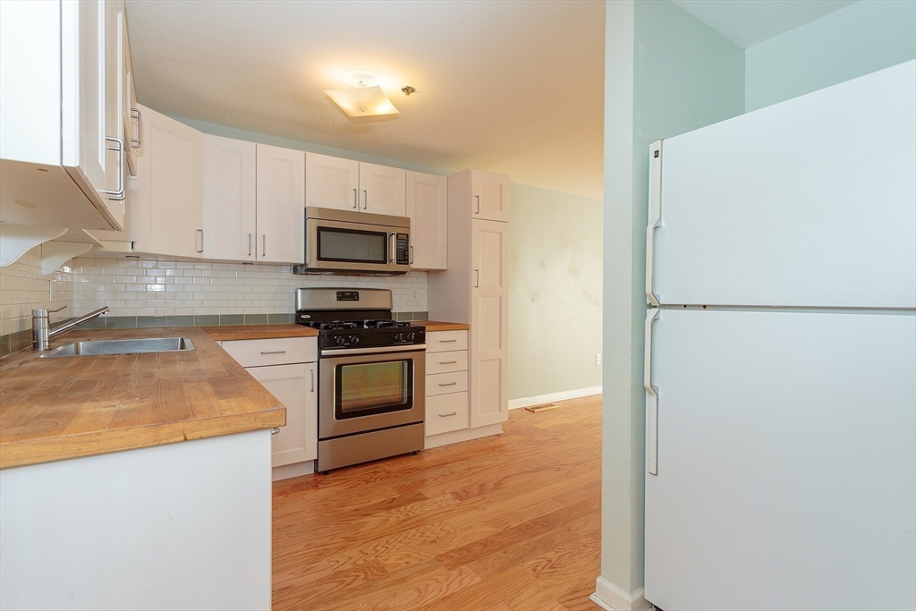 360 Littleton Road, Unit H6 Chelmsford, MA 01824 - Photo 4 of 27 Gallery Image 4