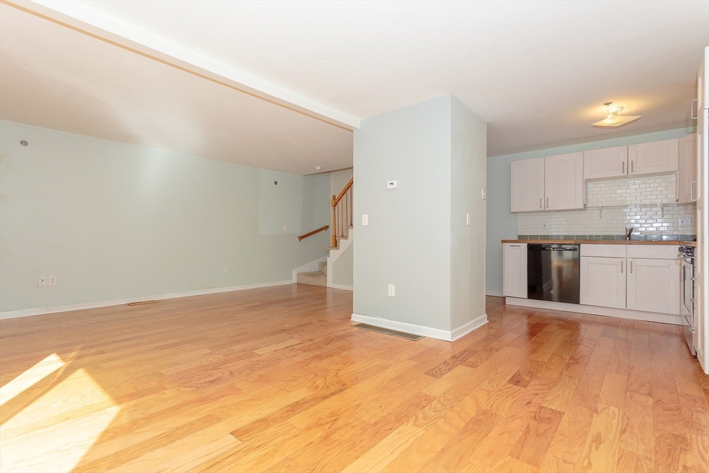 360 Littleton Road, Unit H6 Chelmsford, MA 01824 - Photo 5 of 27 Gallery Image 5