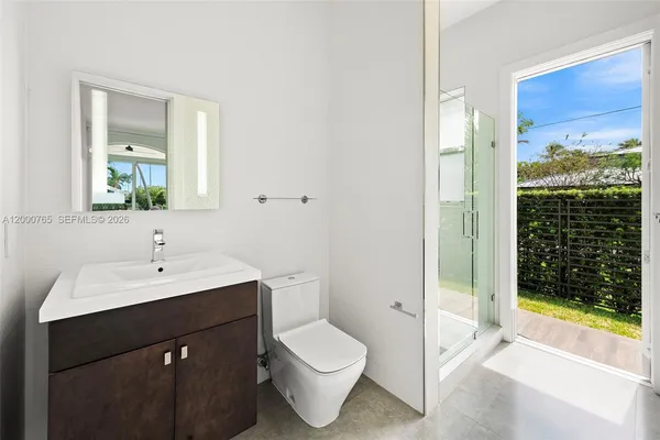$25,500 | 552 Palm Drive, Hallandale Beach, FL 33009
