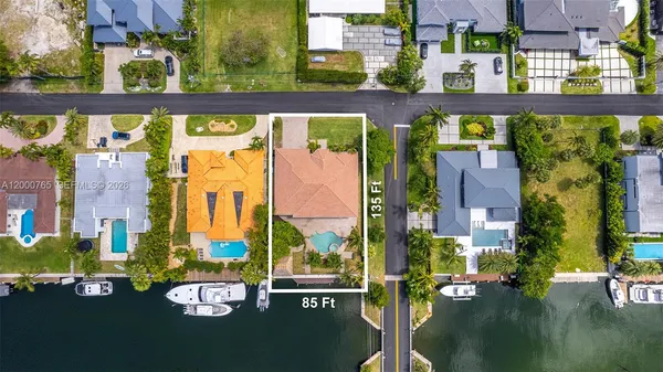 $25,500 | 552 Palm Drive, Hallandale Beach, FL 33009