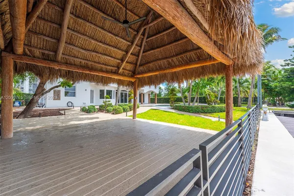 $25,500 | 552 Palm Drive, Hallandale Beach, FL 33009