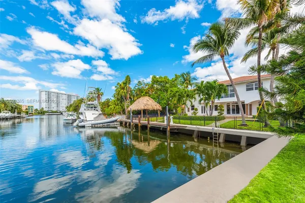 $25,500 | 552 Palm Drive, Hallandale Beach, FL 33009