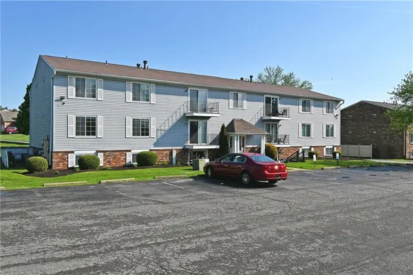 $134,900 | 1642 Jefferson Ridge Drive, Clairton, PA 15025