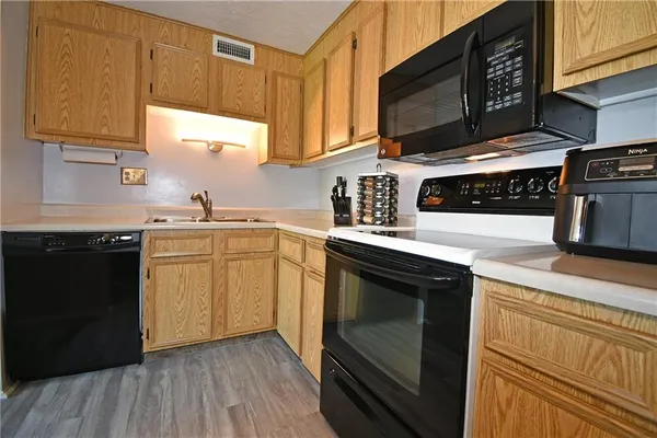 $134,900 | 1642 Jefferson Ridge Drive, Clairton, PA 15025