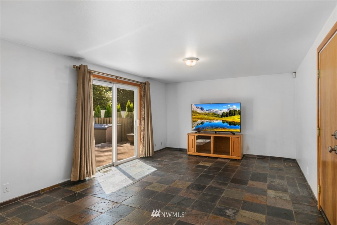 1209 228th Place Southwest Bothell, WA 98021 - Photo 17 of 34