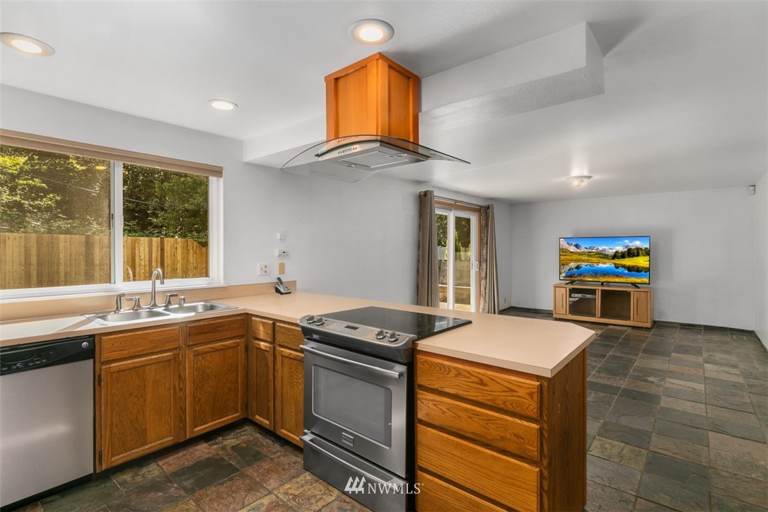 1209 228th Place Southwest Bothell, WA 98021 - Photo 19 of 34
