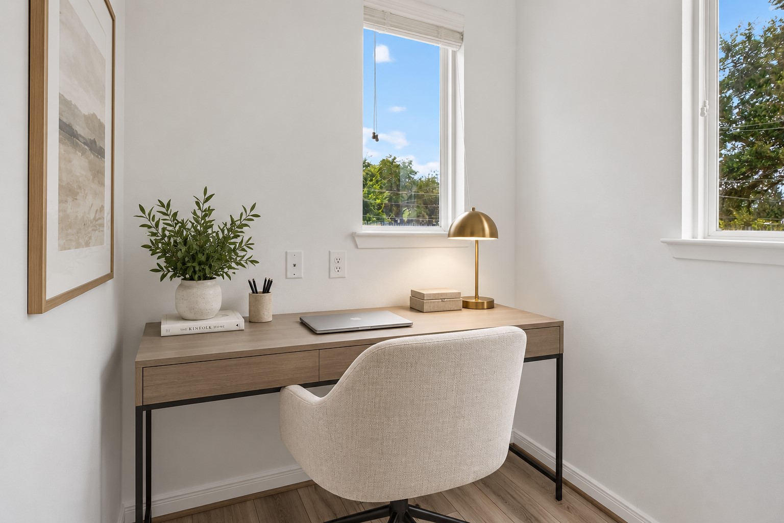 1526 Ojeman Road, Unit C Houston, TX 77055 - Photo 8 of 23 The 2nd floor also features this handy study nook off the living area! (virtually staged)