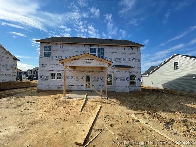 $382,094 | 1712 Man-O-War Drive, Hope Mills, NC 28348