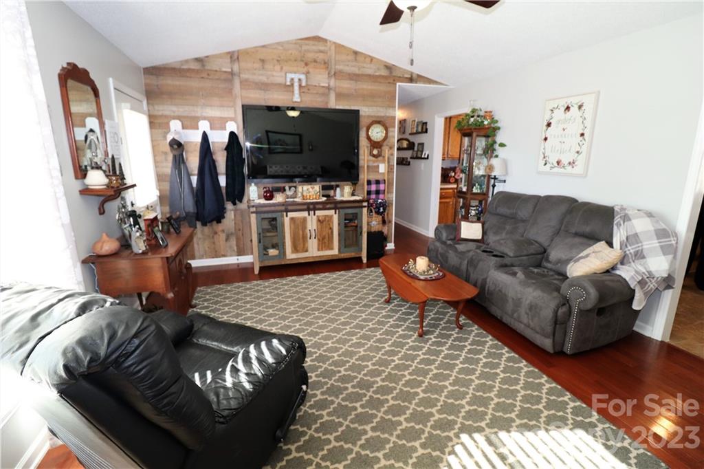 523 Davis Road Shelby, NC 28152 - Photo 3 of 39 Gallery Image 3
