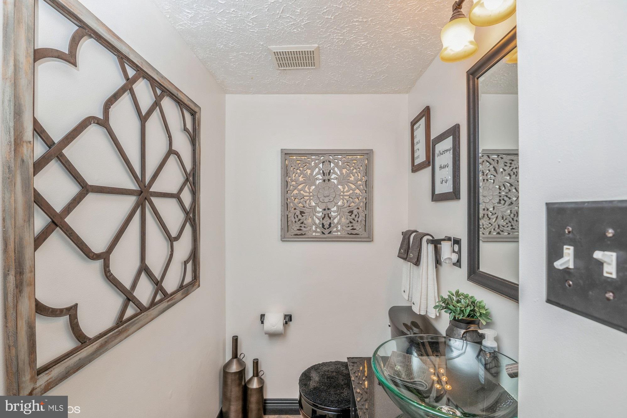 11034 Outpost Drive North Potomac, MD 20878 - Photo 18 of 37