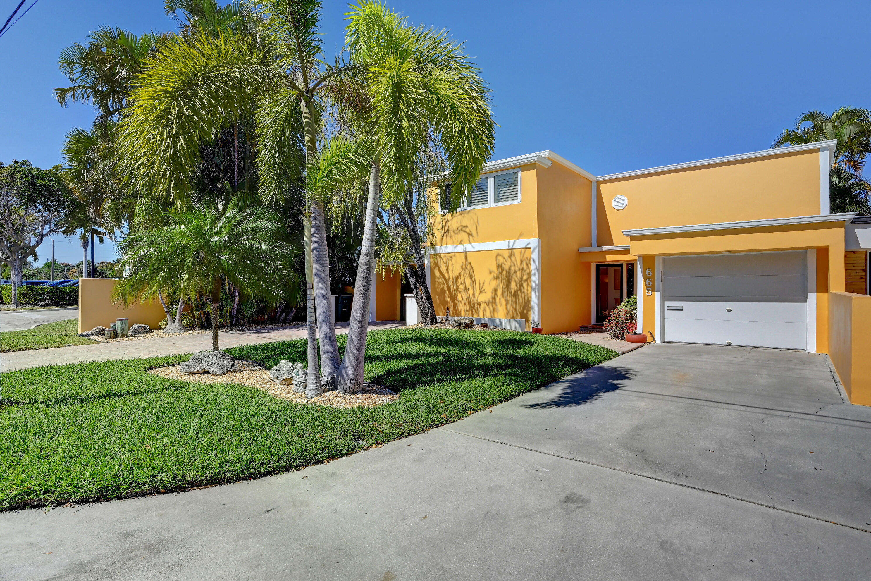 665 Forsyth Street Boca Raton, FL 33487 - Photo 2 of 49 01_stl_9041_2_3_4_5