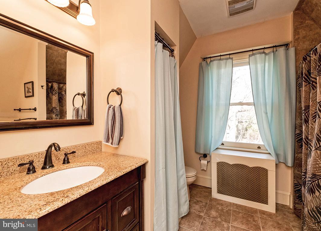 513 Orkney Road Baltimore, MD 21212 - Photo 22 of 27 Bath (Master)