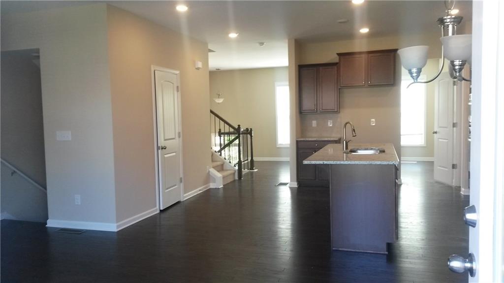 828 Ivy Vine Way Milton, GA 30004 - Photo 4 of 9