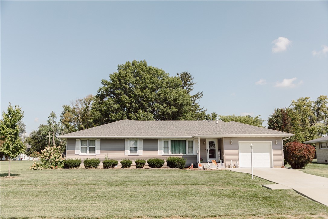 112 West Samuel Street Assumption, IL 62510 - Photo 1 of 19 Gallery Image 1