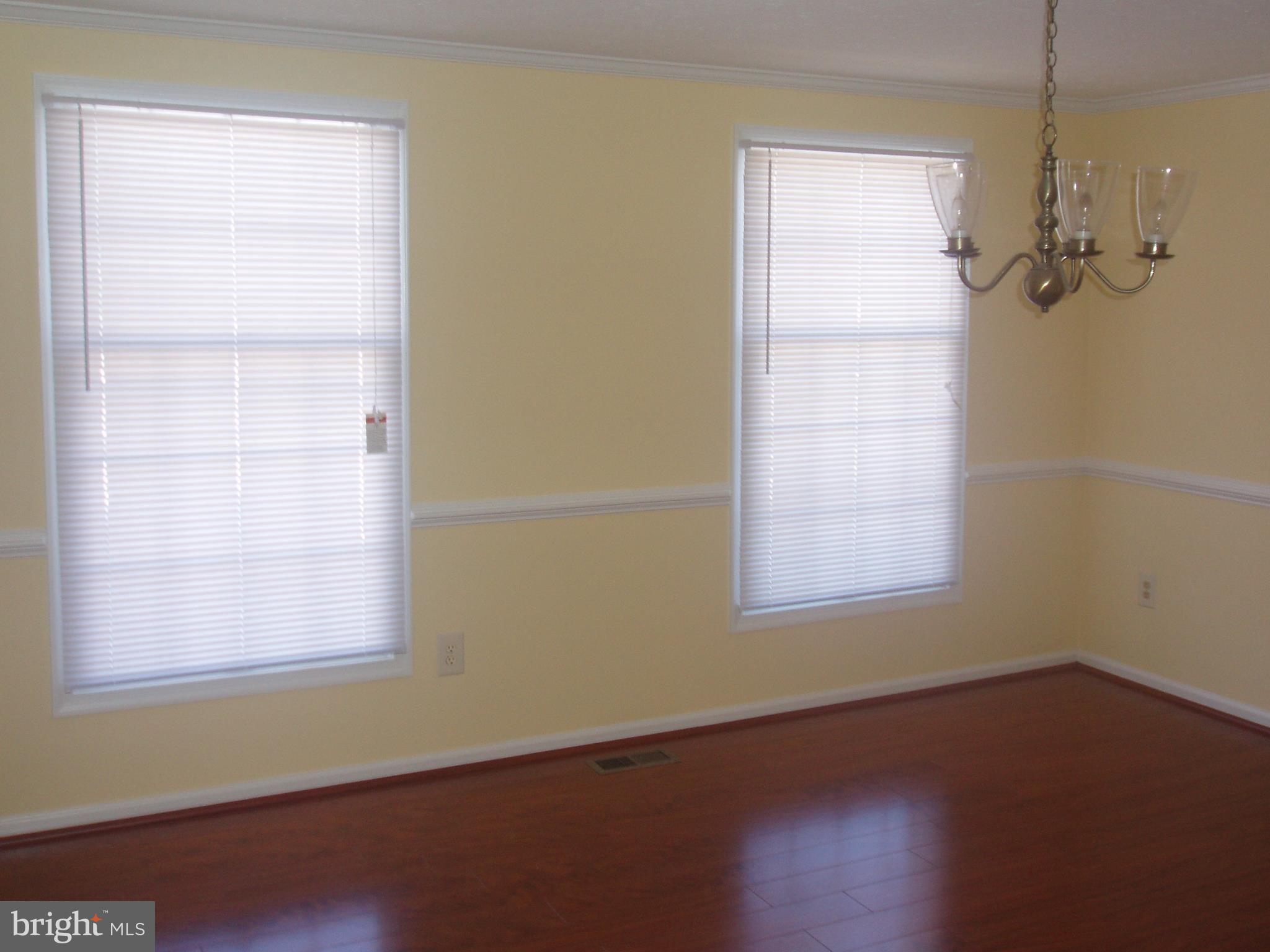 12609 Bayard Drive Reston, VA 20191 - Photo 2 of 16