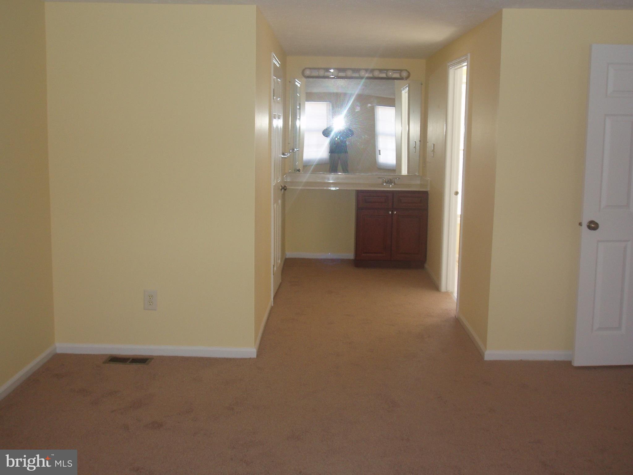 12609 Bayard Drive Reston, VA 20191 - Photo 12 of 16