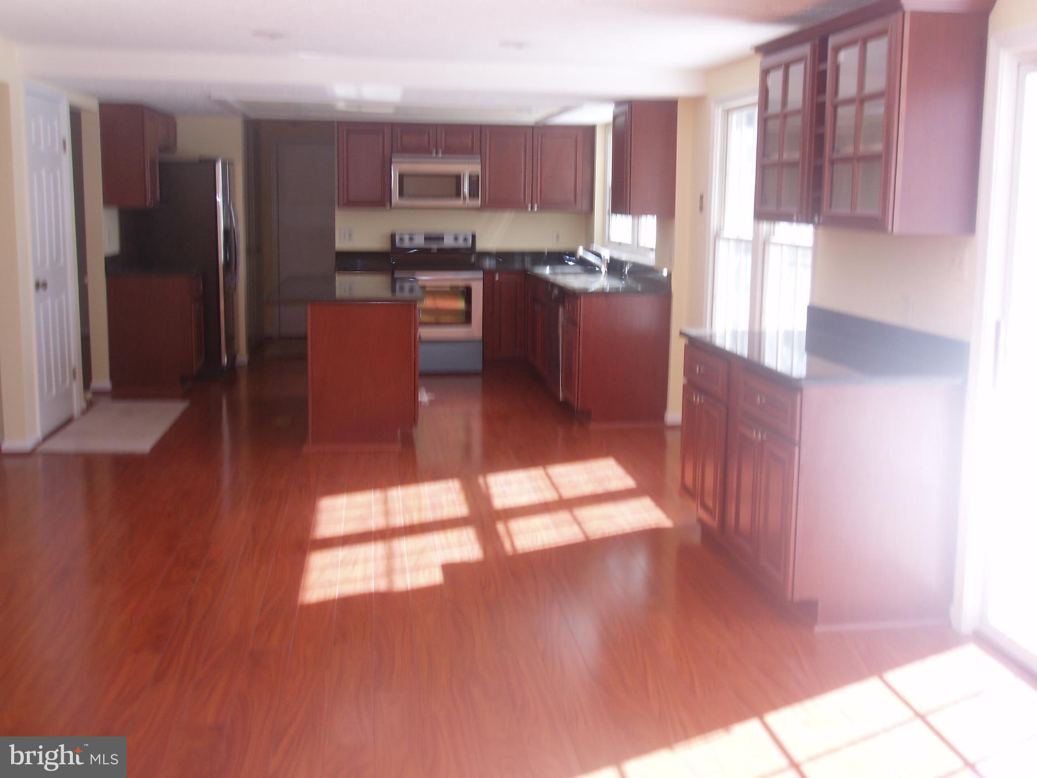 12609 Bayard Drive Reston, VA 20191 - Photo 5 of 16
