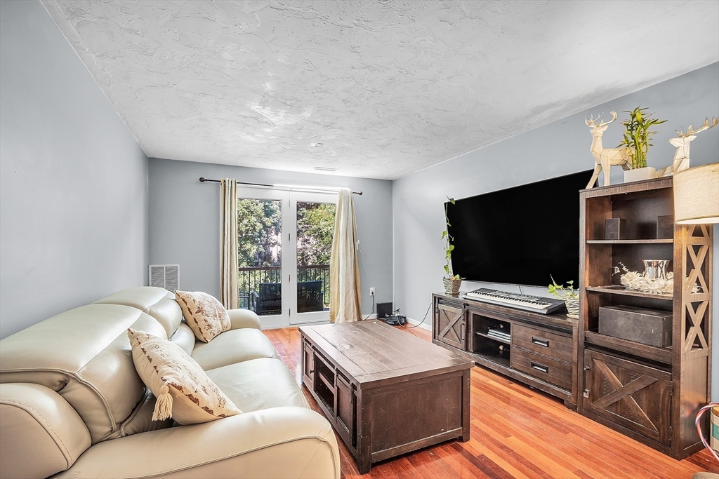 189 Littleton Road, Unit 18 Chelmsford, MA 01824 - Photo 10 of 29 Gallery Image 10