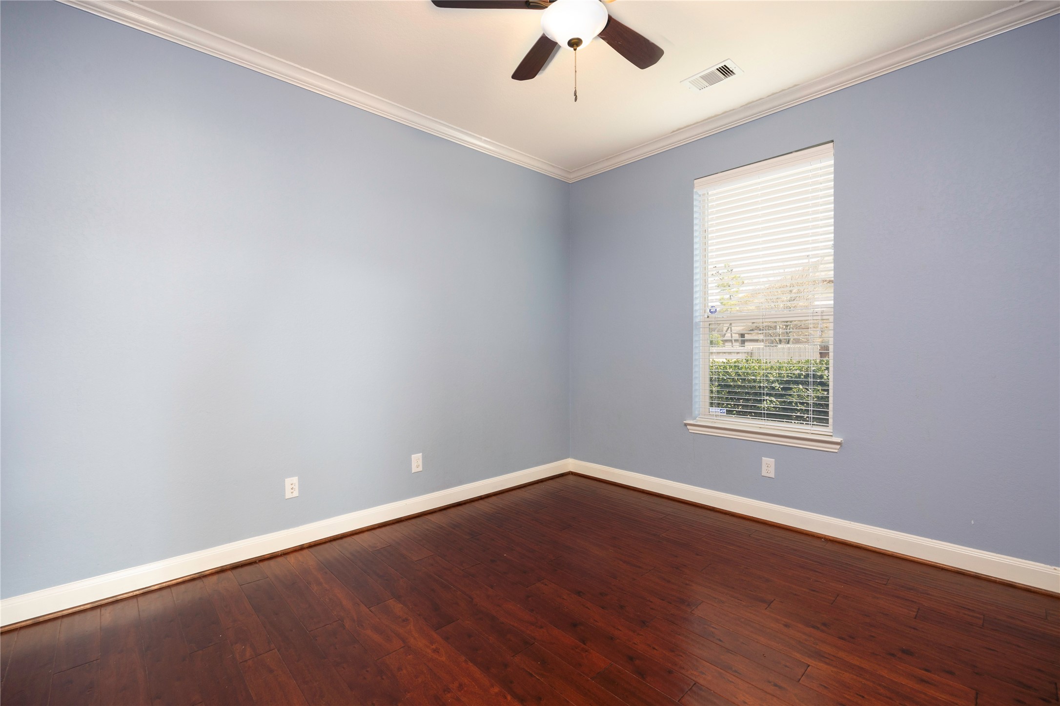 6743 Honeycrest Lane Spring, TX 77389 - Photo 7 of 19