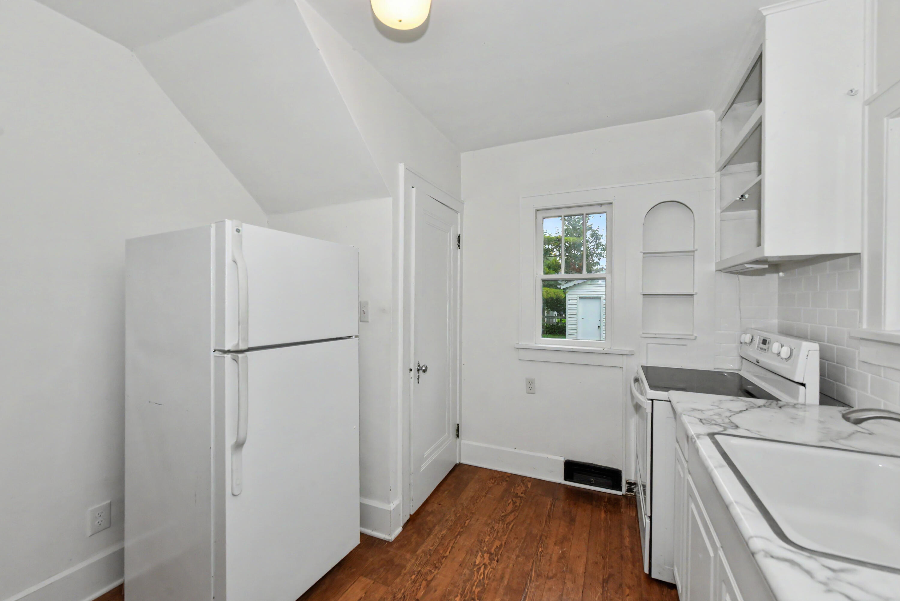 614 Wolff Street Racine, WI 53402 - Photo 16 of 34 WIS_5229