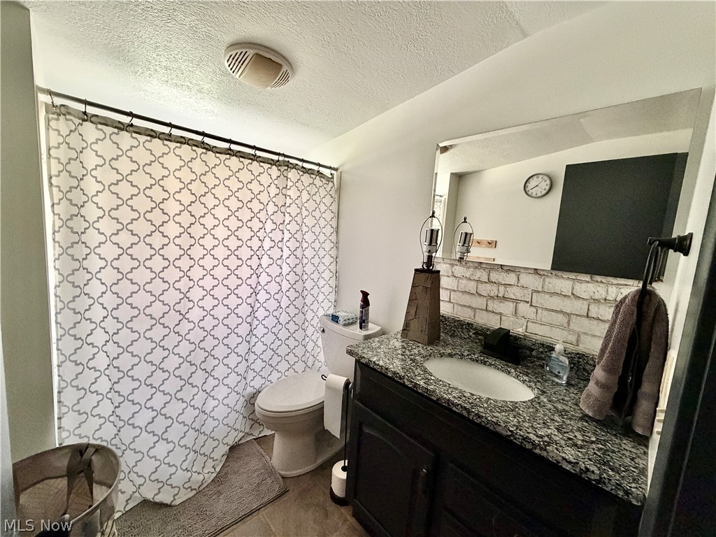 15131 Tavern Road Burton, OH 44021 - Photo 12 of 18