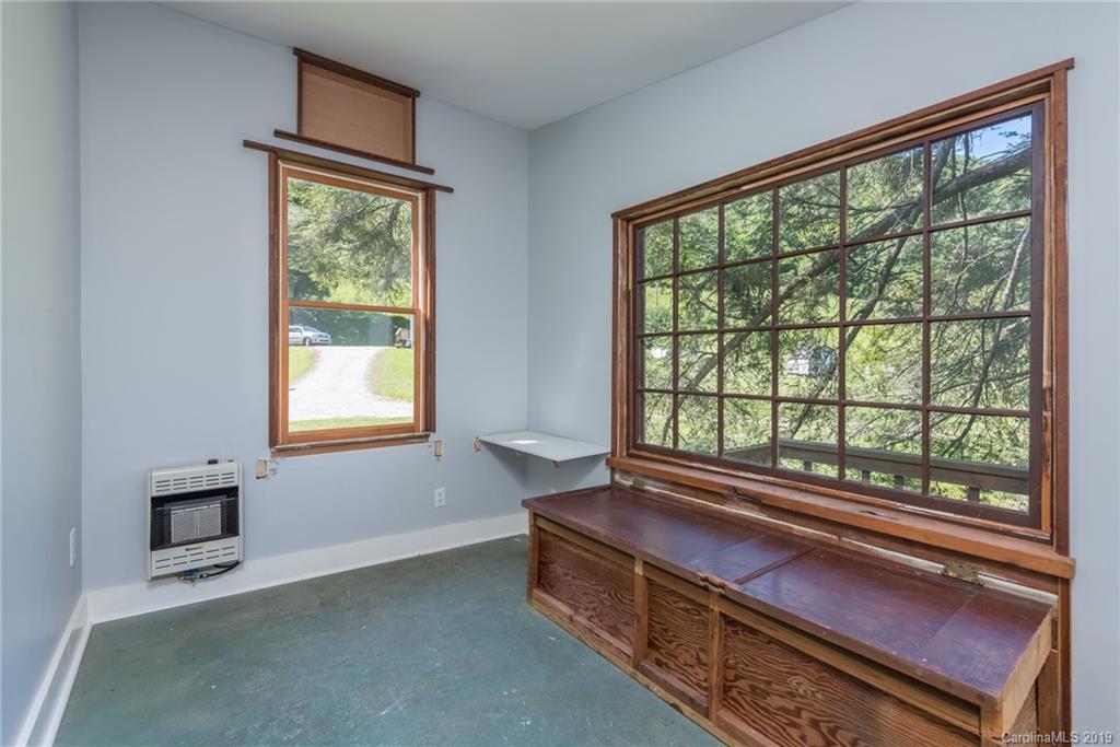 1136 Roscoe Lewis Road Sylva, NC 28779 - Photo 16 of 26 Gallery Image 16