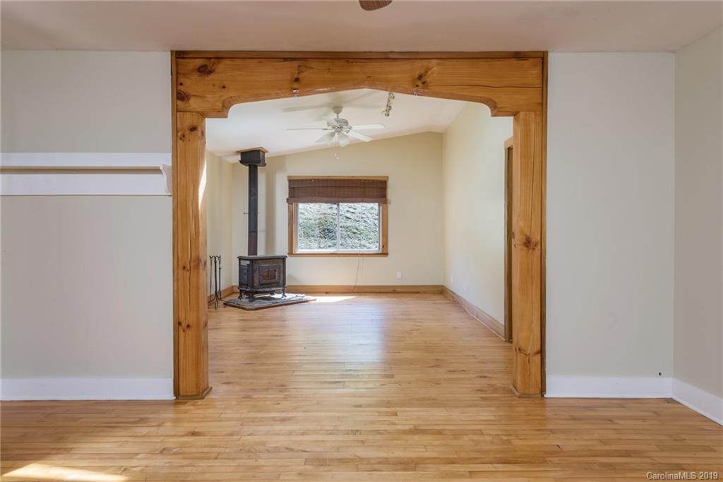 1136 Roscoe Lewis Road Sylva, NC 28779 - Photo 4 of 26 Gallery Image 4