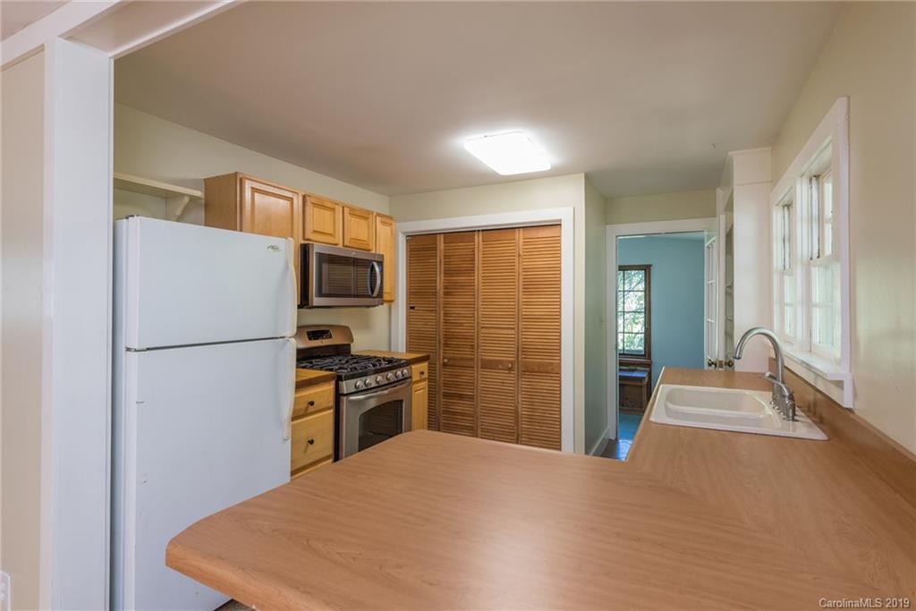 1136 Roscoe Lewis Road Sylva, NC 28779 - Photo 7 of 26 Gallery Image 7