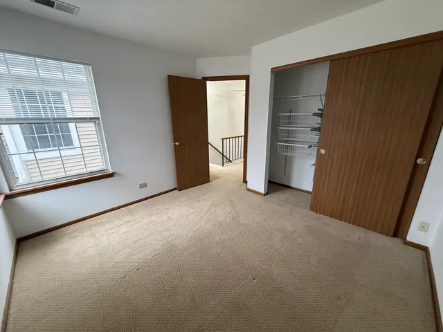 $2,100 | 545 Peebles Court, Unit 545, Batavia, IL 60510