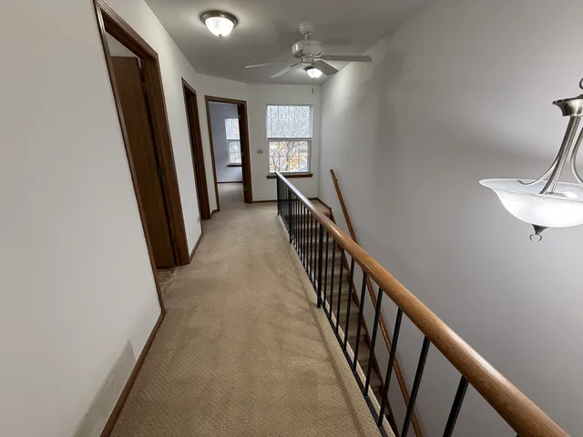 $2,100 | 545 Peebles Court, Unit 545, Batavia, IL 60510