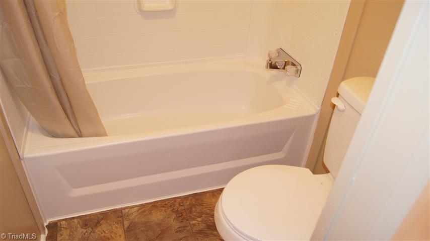 1070 Garrett Road Eden, NC 27288 - Photo 14 of 24 Gallery Image 14