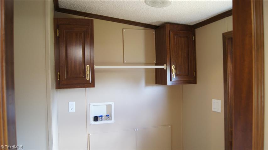 1070 Garrett Road Eden, NC 27288 - Photo 8 of 24 Gallery Image 8