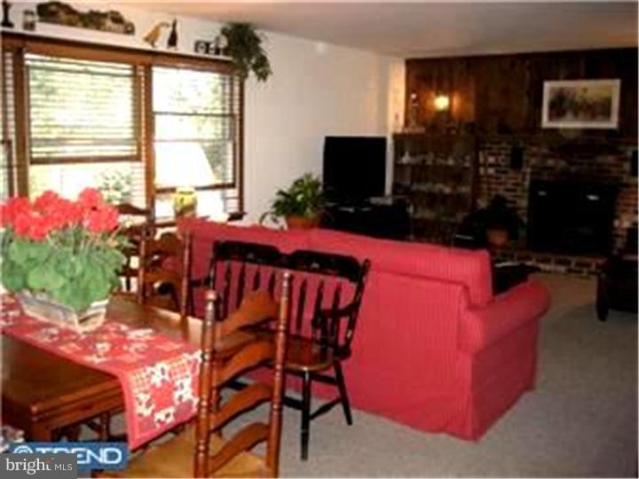 31 Colwick Road Cherry Hill, NJ 08002 - Photo 6 of 20 Family Room