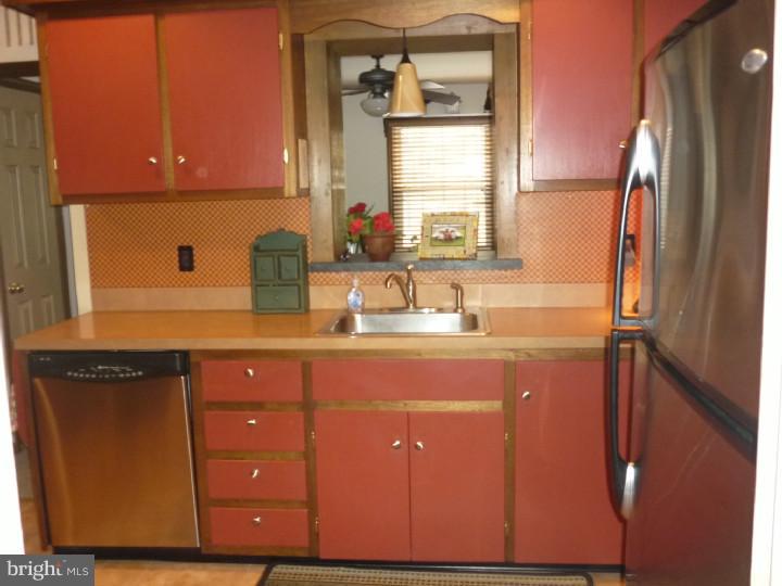 31 Colwick Road Cherry Hill, NJ 08002 - Photo 9 of 20 Kitchen