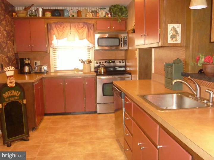 31 Colwick Road Cherry Hill, NJ 08002 - Photo 10 of 20 Kitchen