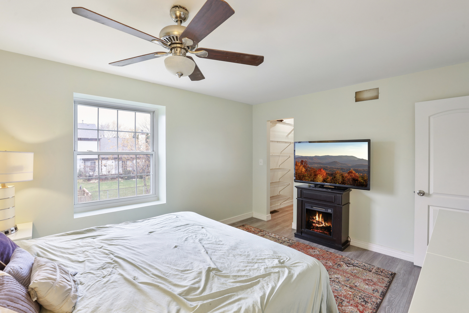 1475 Farrington Lane Aurora, IL 60504 - Photo 41 of 45 a bedroom with a bed and a television