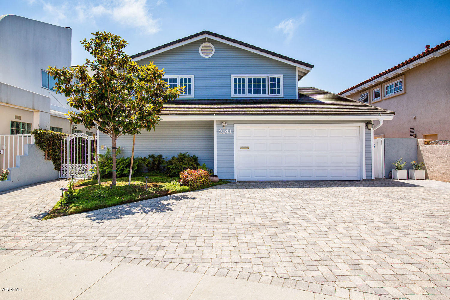 2141 Napoli Drive Oxnard, CA 93035 - Photo 39 of 64 36_front_of_home