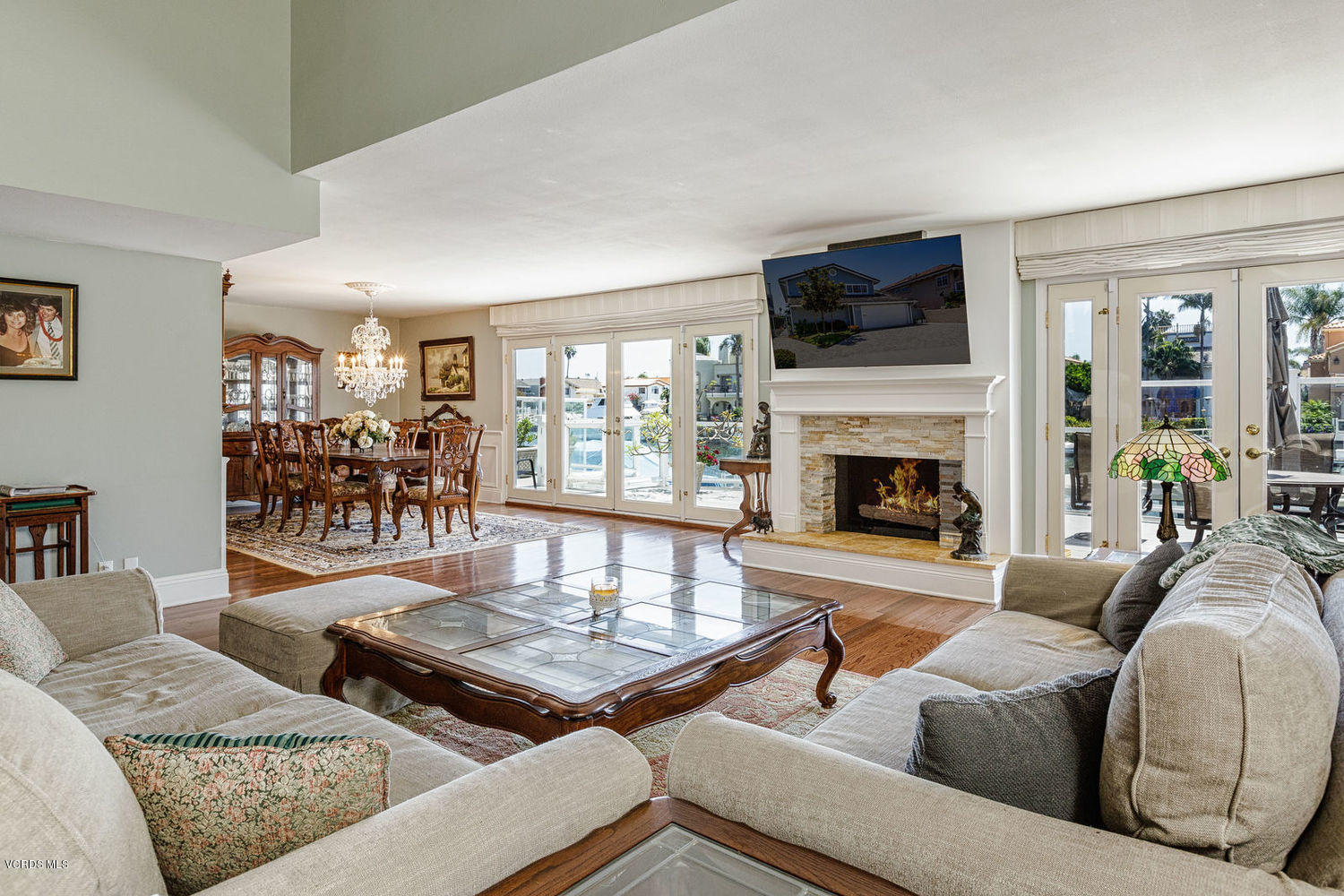 2141 Napoli Drive Oxnard, CA 93035 - Photo 5 of 64 06_living_area_to_dining