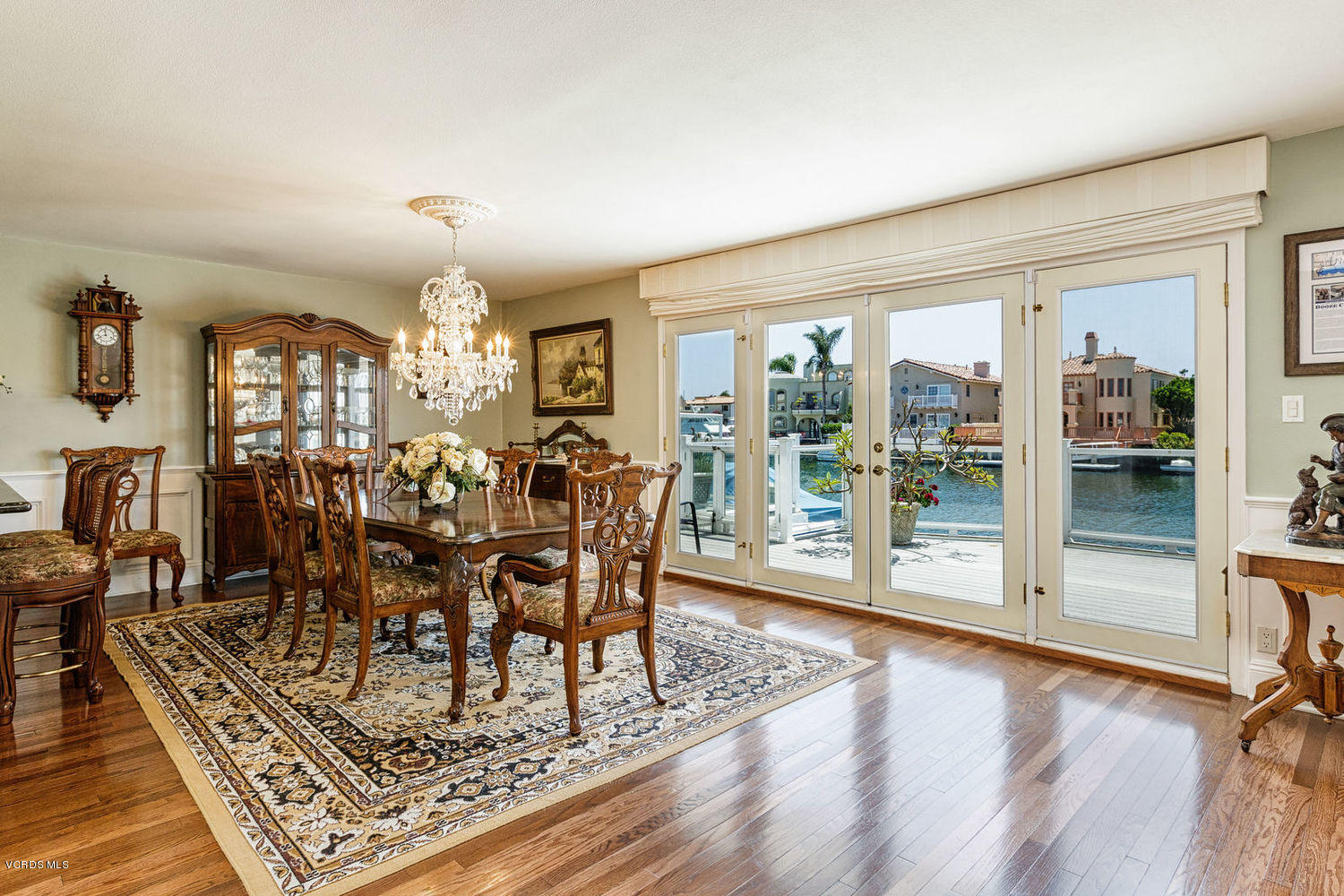 2141 Napoli Drive Oxnard, CA 93035 - Photo 42 of 64 07_dining_area