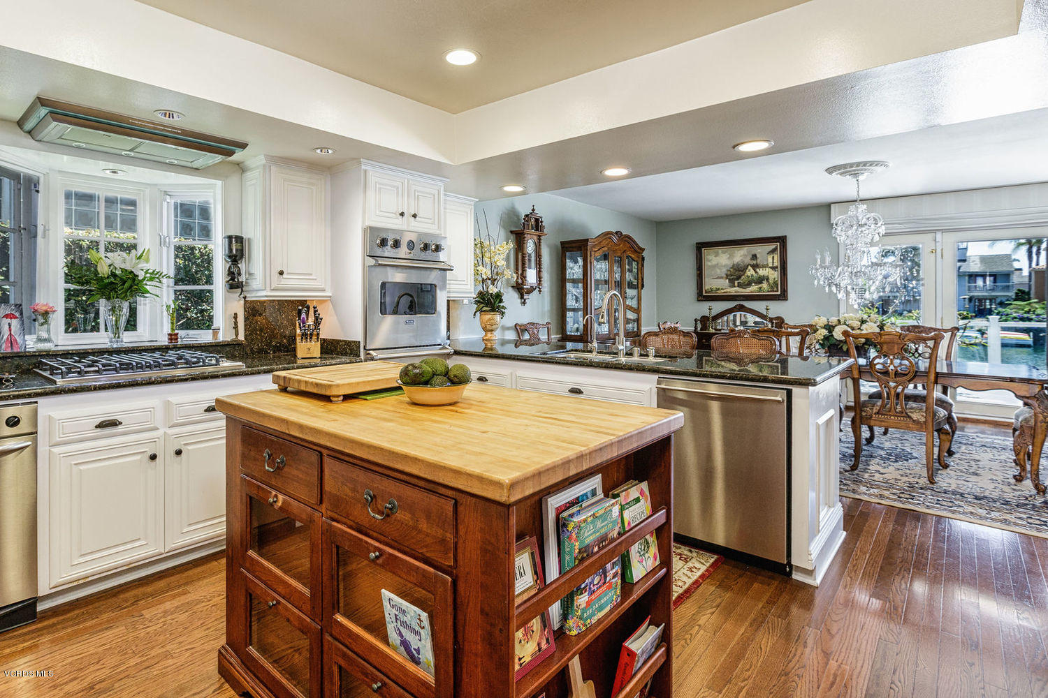 2141 Napoli Drive Oxnard, CA 93035 - Photo 47 of 64 12_kitchen