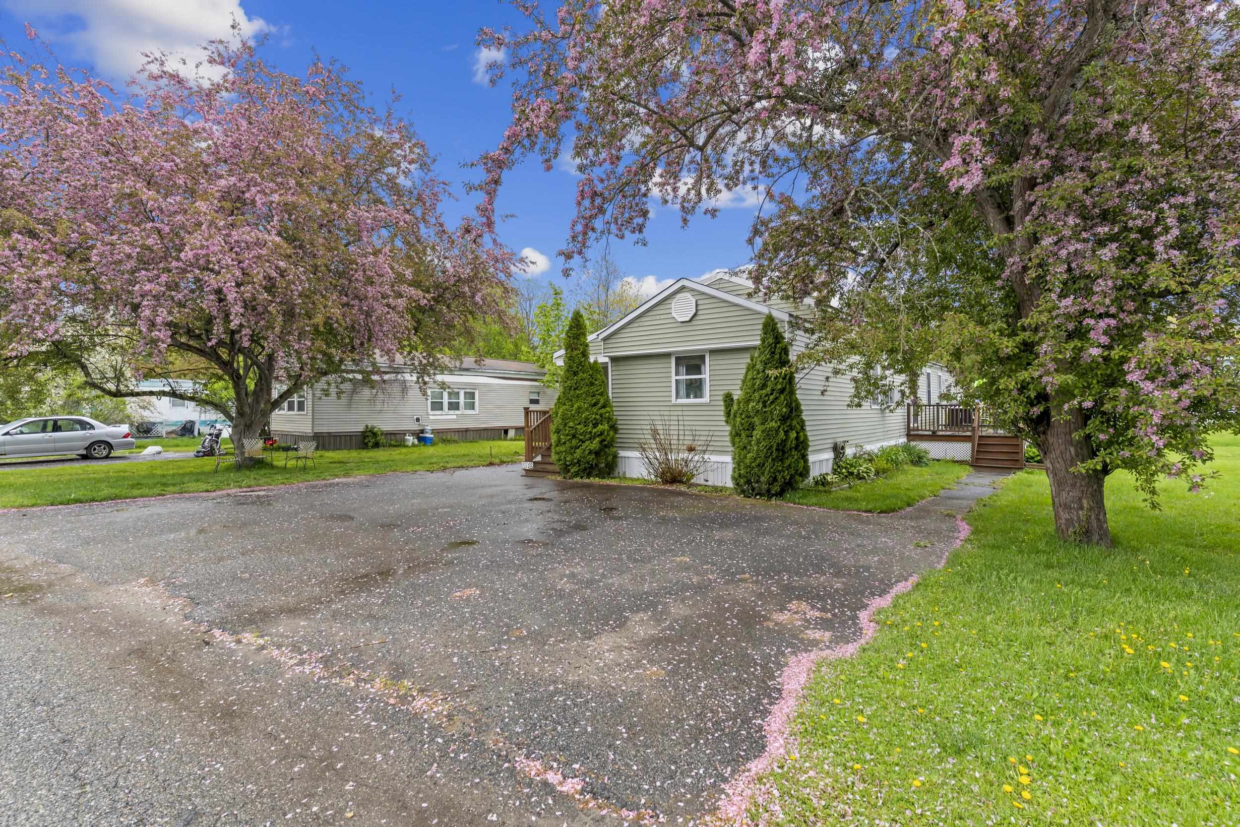 53 Hilton Avenue Exeter, NH 03833 - Photo 12 of 34