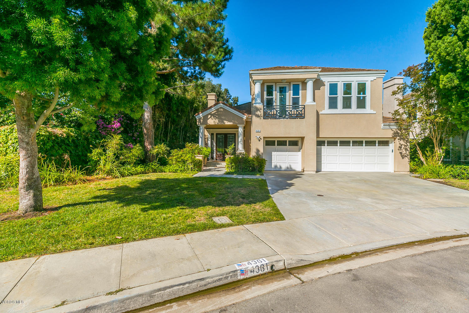 4361 Clearwood Road Moorpark, CA 93021 - Photo 3 of 41 TwoFishDigital_4361Clearwood-3