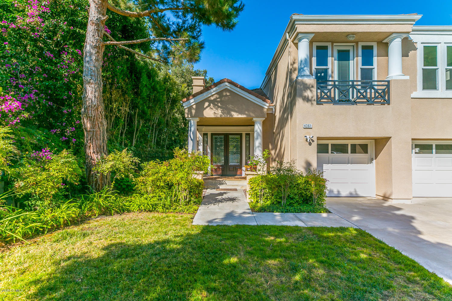 4361 Clearwood Road Moorpark, CA 93021 - Photo 4 of 41 TwoFishDigital_4361Clearwood-4