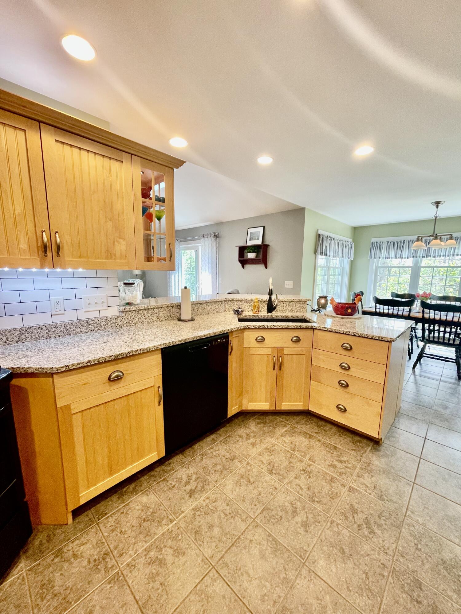 379 Monroe Road Hampden, ME 04444 - Photo 16 of 40 Kitchen